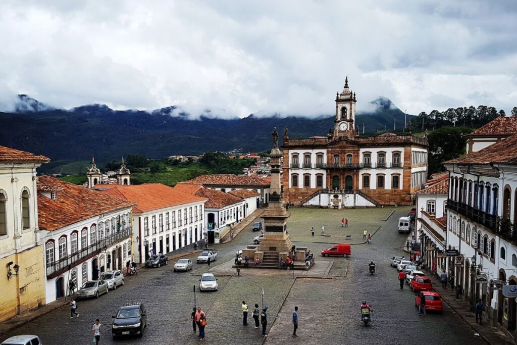 Ouro Preto (MG): Um Mergulho na História, Cultura e Encantos.