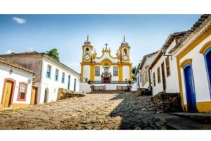 Tiradentes (MG): História, Cultura e Charme.