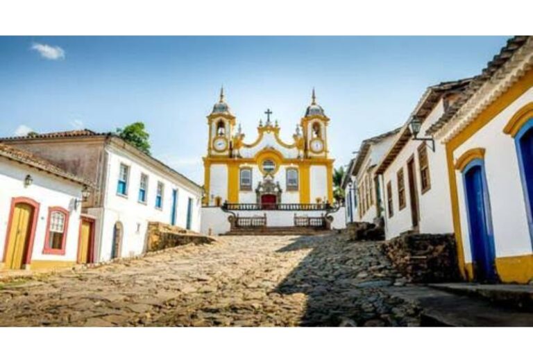 Tiradentes (MG): História, Cultura e Charme.
